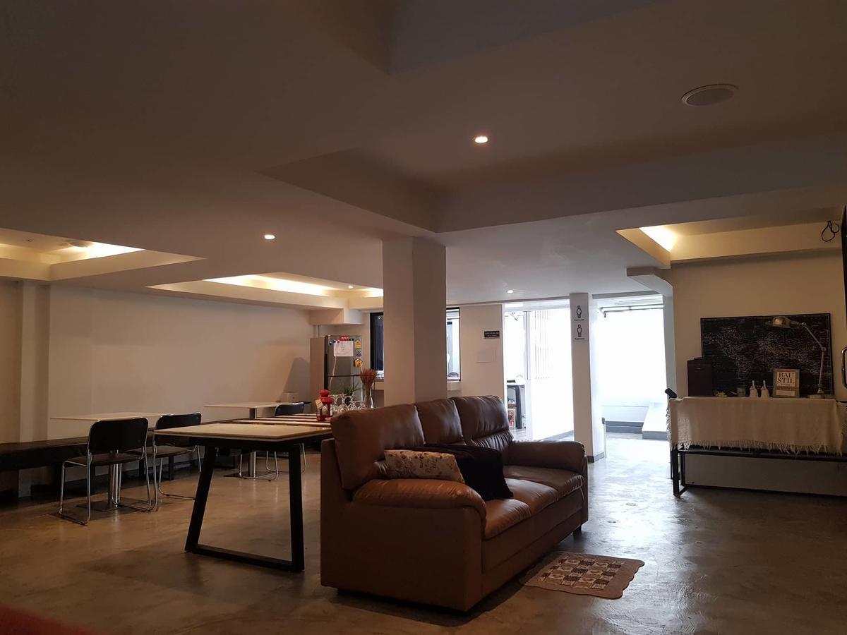 Citi Square By Battery Park Hostel Chiang Mai Buitenkant foto