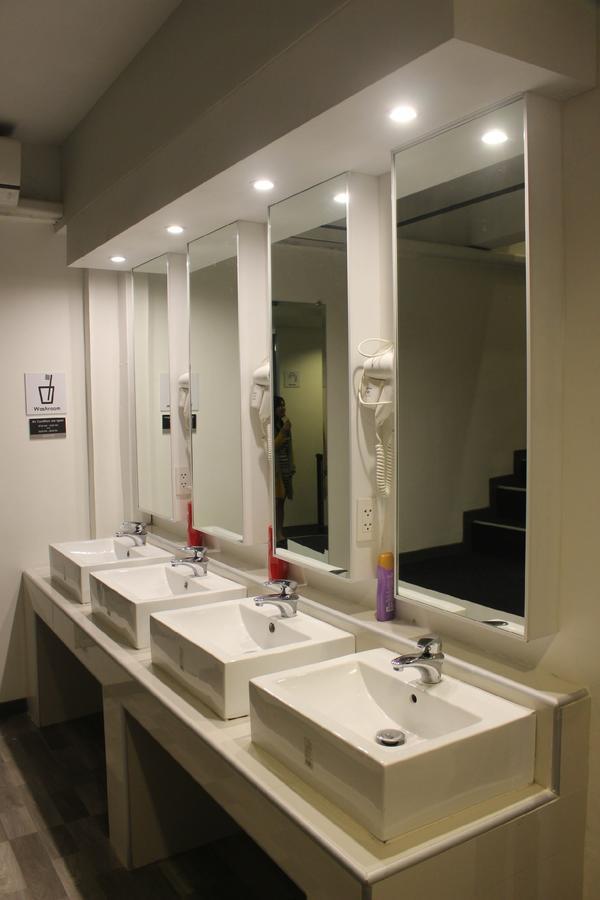 Citi Square By Battery Park Hostel Chiang Mai Buitenkant foto